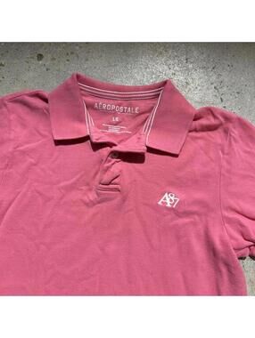 Vintage Y2K pink Aeropostale shortsleeve polo shirt